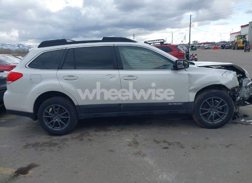 Photo 13 of 2013 Subaru Outback 2.5I PREMIUM (VIN 4S4BRCCC0D3307139)