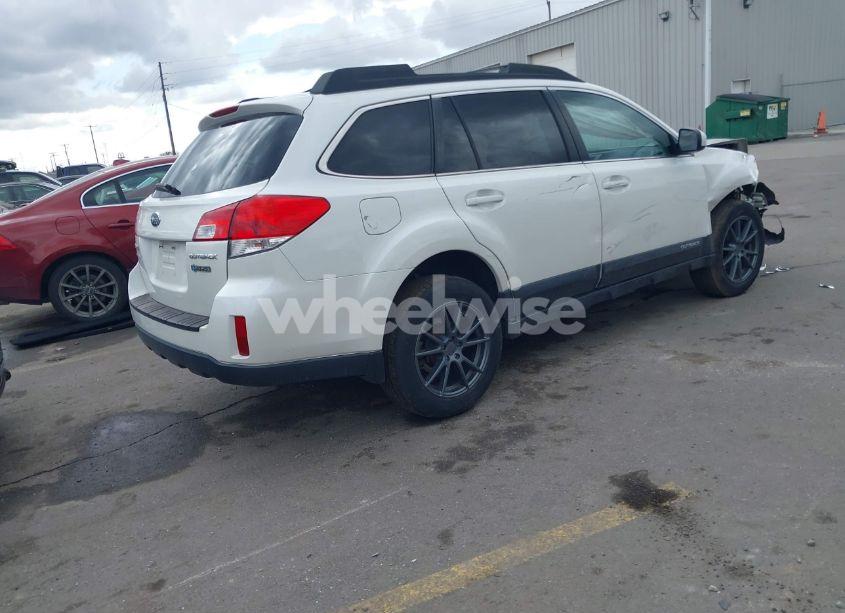 Photo 4 of 2013 Subaru Outback 2.5I PREMIUM (VIN 4S4BRCCC0D3307139)