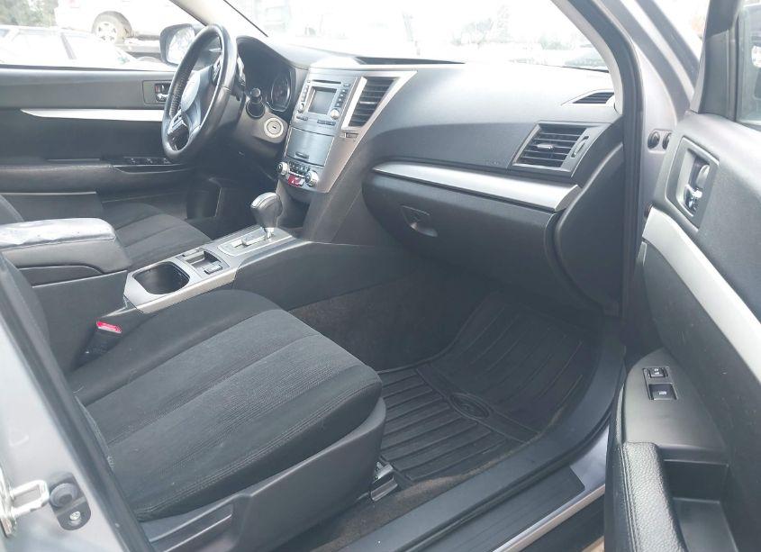 Photo 5 of 2014 Subaru Outback 2.5I PREMIUM (VIN 4S4BRCCC0E3315162)