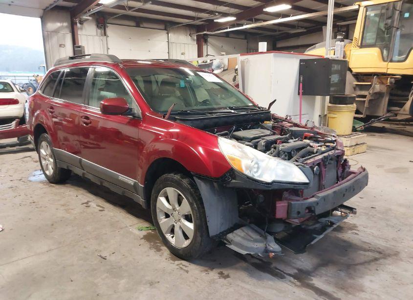 2011 Subaru Outback 2.5I PREMIUM (VIN 4S4BRCCC2B3318639) main photo