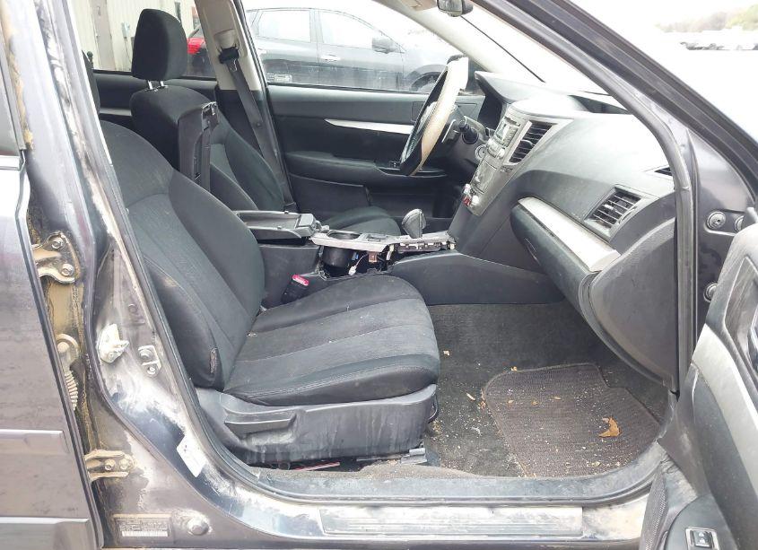 Photo 5 of 2013 Subaru Outback 2.5I PREMIUM (VIN 4S4BRCCC2D3282874)