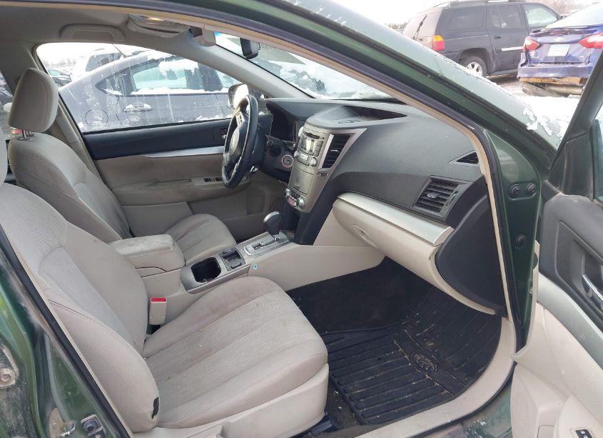 Photo 5 of 2013 Subaru Outback 2.5I PREMIUM (VIN 4S4BRCCC2D3293759)