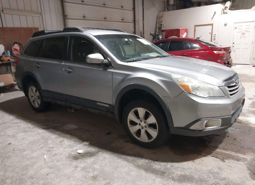 2011 Subaru Outback 2.5I PREMIUM (VIN 4S4BRCCC3B3380003) main photo