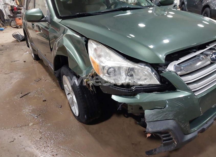 Photo 6 of 2013 Subaru Outback 2.5I PREMIUM (VIN 4S4BRCCC3D3210730)