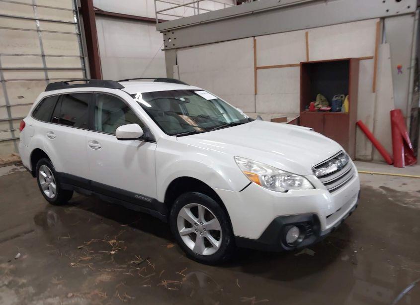 2013 Subaru Outback 2.5I PREMIUM (VIN 4S4BRCCC3D3227785) main photo
