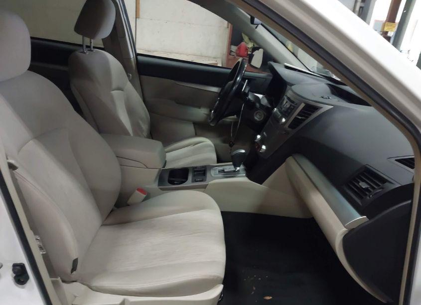 Photo 5 of 2013 Subaru Outback 2.5I PREMIUM (VIN 4S4BRCCC3D3227785)