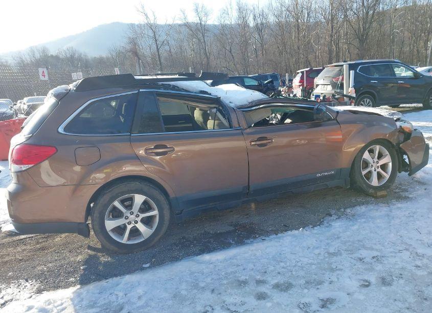 Photo 13 of 2013 Subaru Outback 2.5I PREMIUM (VIN 4S4BRCCC3D3252654)