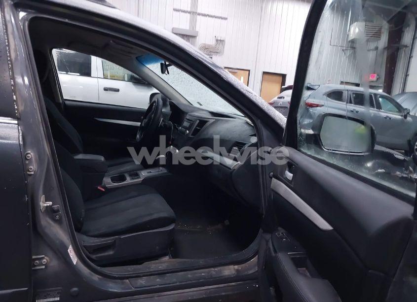 Photo 5 of 2013 Subaru Outback 2.5I PREMIUM (VIN 4S4BRCCC3D3275397)