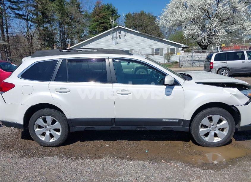 Photo 14 of 2010 Subaru Outback 2.5I PREMIUM (VIN 4S4BRCCC4A3349762)