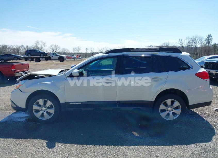 Photo 15 of 2010 Subaru Outback 2.5I PREMIUM (VIN 4S4BRCCC4A3349762)