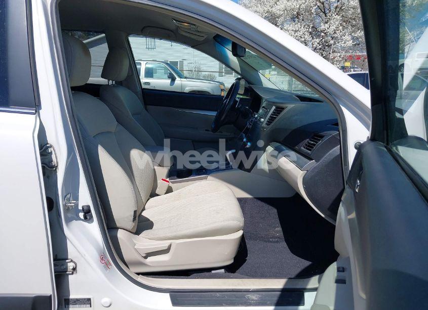 Photo 5 of 2010 Subaru Outback 2.5I PREMIUM (VIN 4S4BRCCC4A3349762)