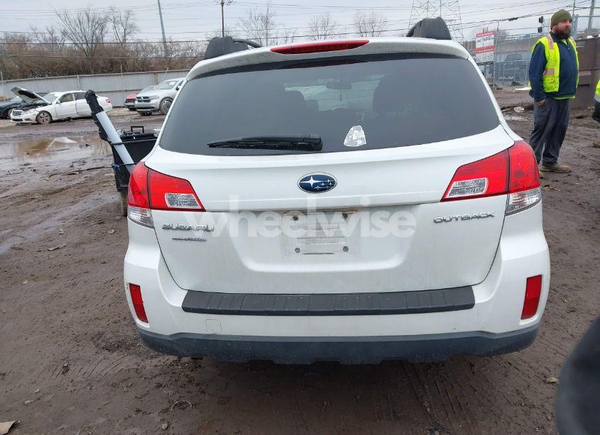 Photo 16 of 2013 Subaru Outback 2.5I PREMIUM (VIN 4S4BRCCC4D3266062)