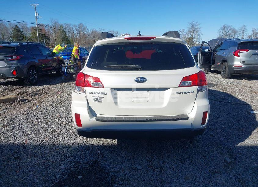 Photo 17 of 2014 Subaru Outback 2.5I PREMIUM (VIN 4S4BRCCC5E3211184)