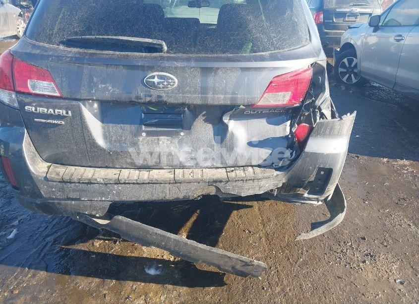 Photo 6 of 2014 Subaru Outback 2.5I PREMIUM (VIN 4S4BRCCC5E3283468)