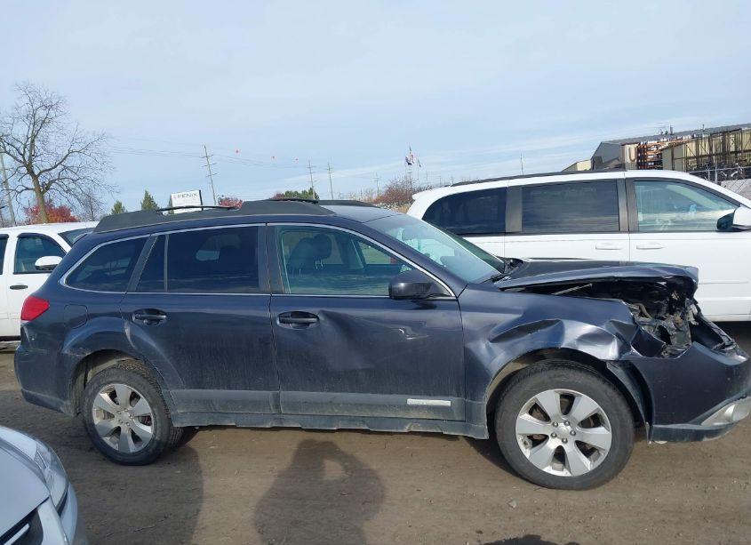 Photo 13 of 2010 Subaru Outback 2.5I PREMIUM (VIN 4S4BRCCC6A3333546)