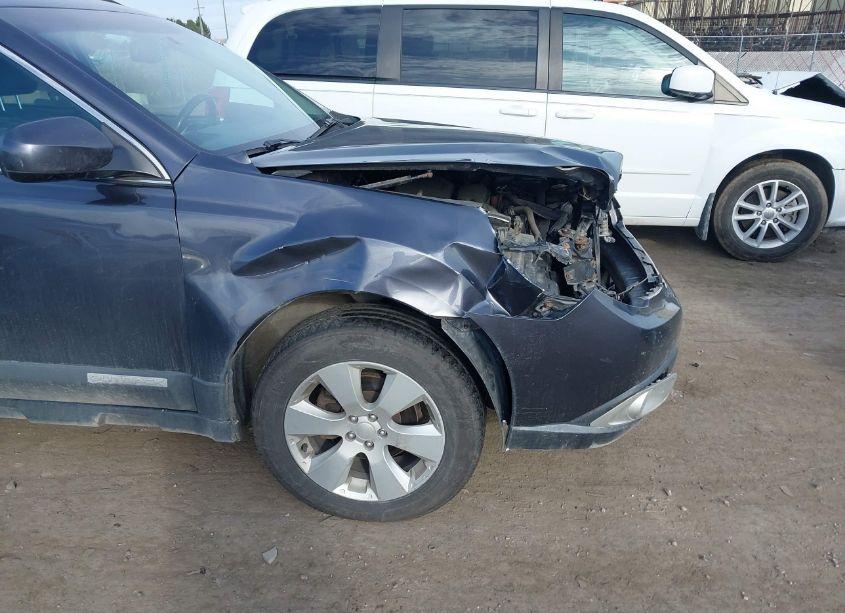 Photo 6 of 2010 Subaru Outback 2.5I PREMIUM (VIN 4S4BRCCC6A3333546)