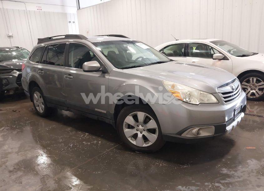 2011 Subaru Outback 2.5I PREMIUM (VIN 4S4BRCCC6B3431901) main photo