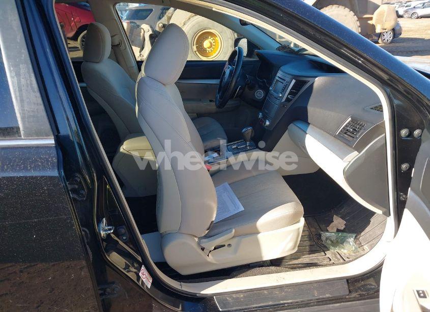 Photo 5 of 2014 Subaru Outback 2.5I PREMIUM (VIN 4S4BRCCC7E3221019)