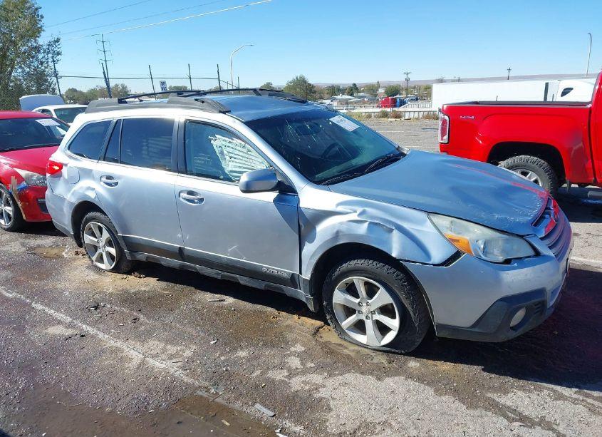 Photo 13 of 2014 Subaru Outback 2.5I PREMIUM (VIN 4S4BRCCC7E3260676)