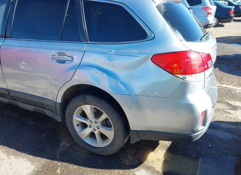 Photo 19 of 2014 Subaru Outback 2.5I PREMIUM (VIN 4S4BRCCC7E3260676)