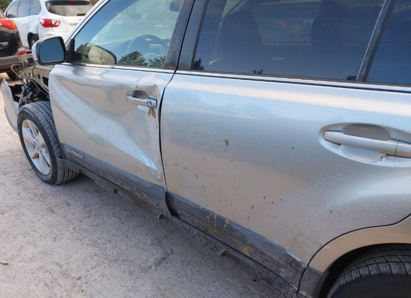 Photo 18 of 2014 Subaru Outback 2.5I PREMIUM (VIN 4S4BRCCC8E3254076)