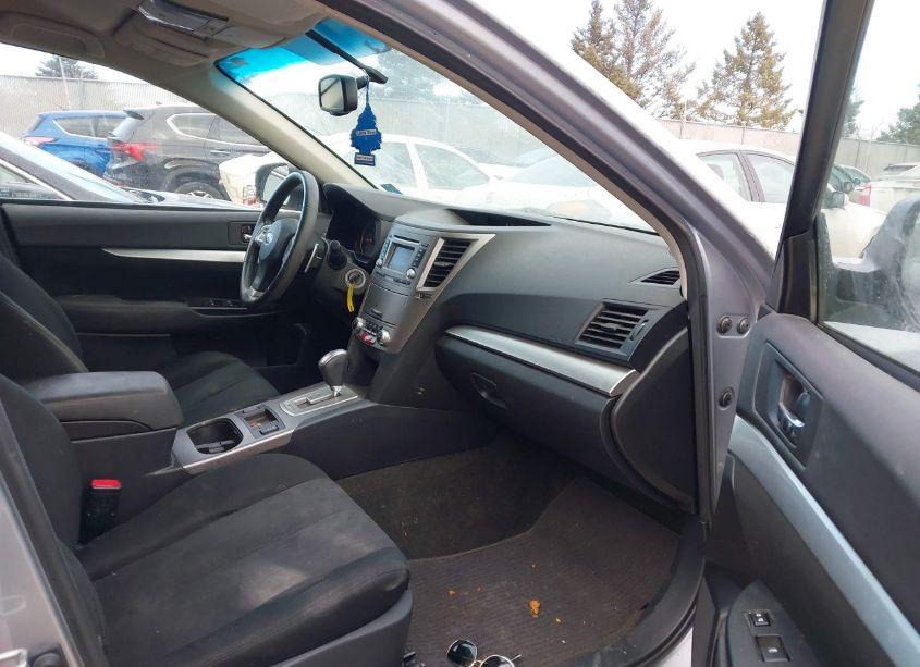 Photo 5 of 2014 Subaru Outback 2.5I PREMIUM (VIN 4S4BRCCC8E3254076)