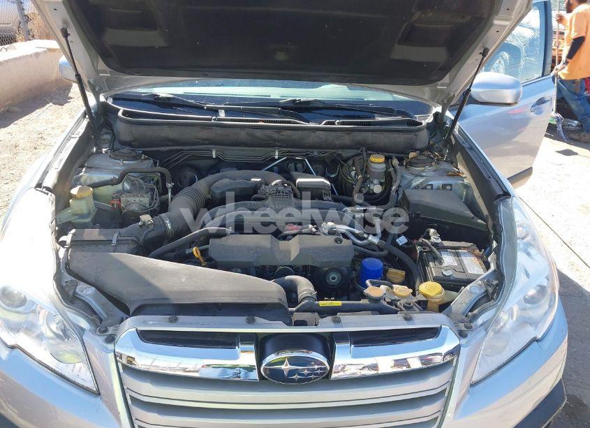 Photo 10 of 2014 Subaru Outback 2.5I PREMIUM (VIN 4S4BRCCC8E3291631)