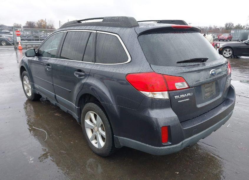 Photo 3 of 2013 Subaru Outback 2.5I PREMIUM (VIN 4S4BRCCC9D3274870)