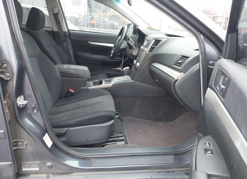 Photo 5 of 2013 Subaru Outback 2.5I PREMIUM (VIN 4S4BRCCC9D3274870)