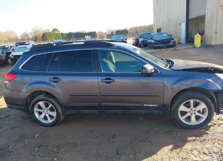 Photo 13 of 2014 Subaru Outback 2.5I PREMIUM (VIN 4S4BRCCC9E3328721)