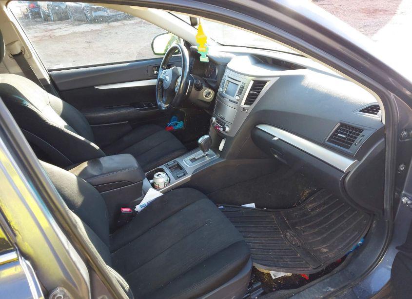 Photo 5 of 2014 Subaru Outback 2.5I PREMIUM (VIN 4S4BRCCC9E3328721)