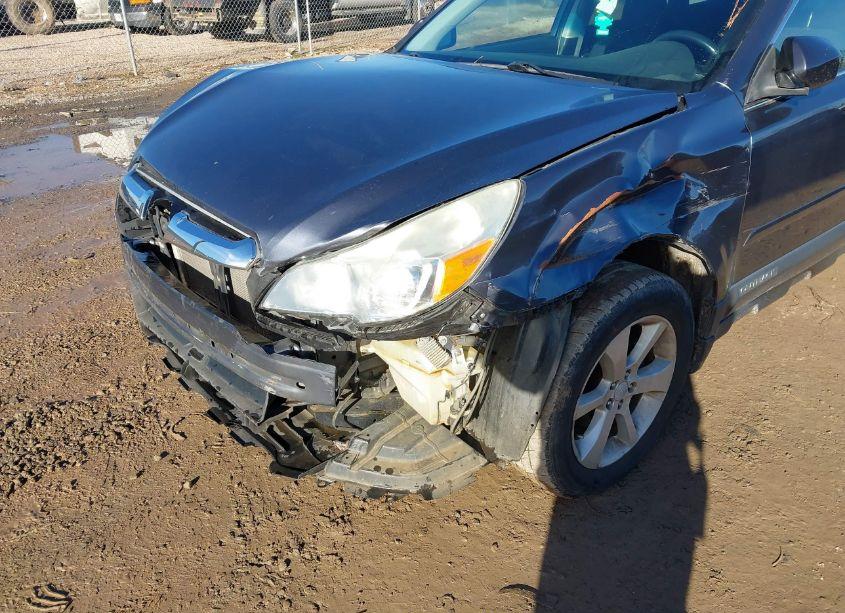 Photo 6 of 2014 Subaru Outback 2.5I PREMIUM (VIN 4S4BRCCC9E3328721)