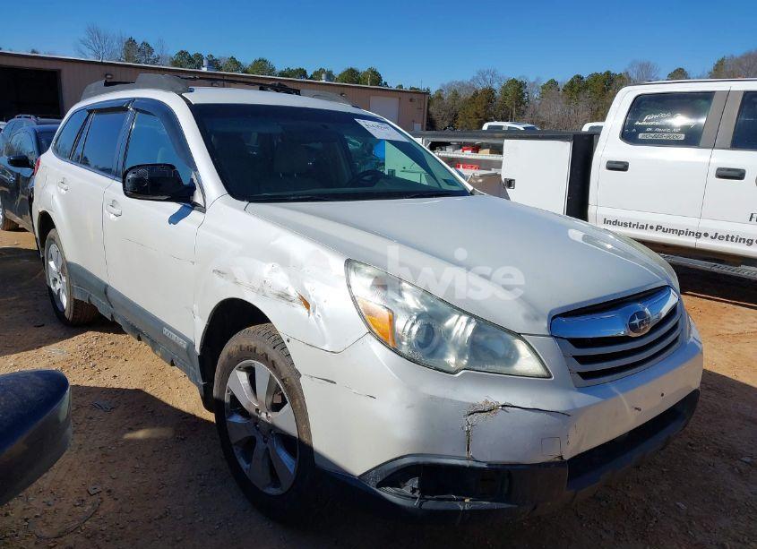 2010 Subaru Outback 2.5I PREMIUM (VIN 4S4BRCCCXA3333937) main photo