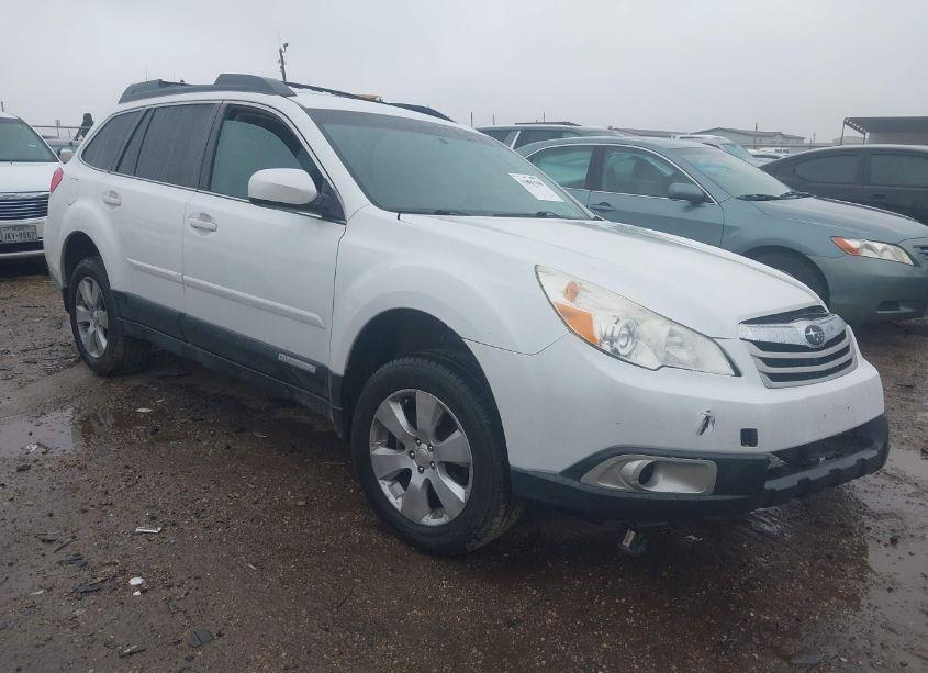 2011 Subaru Outback 2.5I PREMIUM (VIN 4S4BRCCCXB3355857) main photo