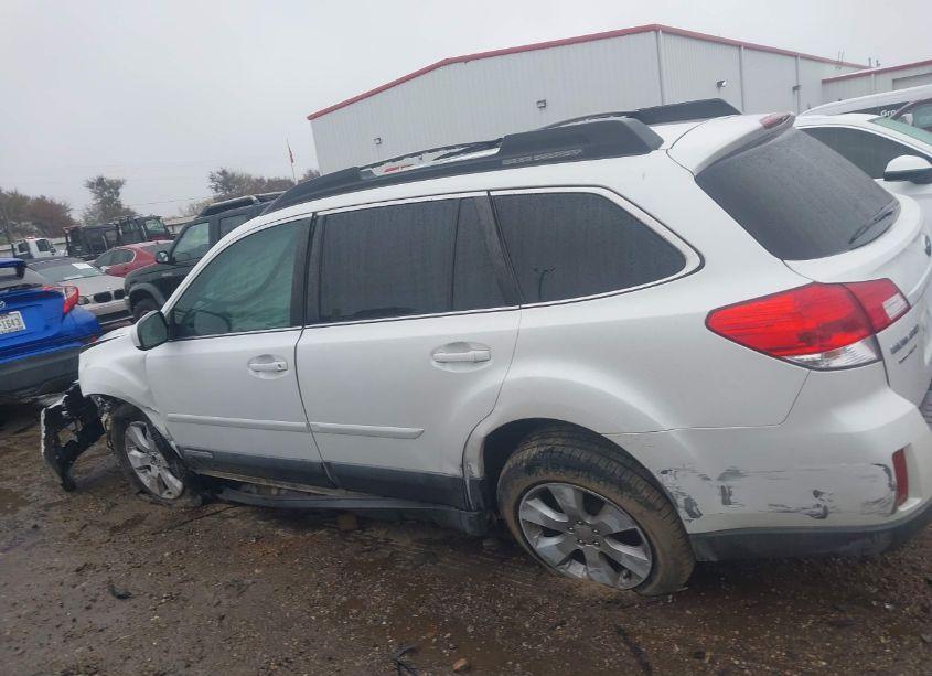 Photo 15 of 2011 Subaru Outback 2.5I PREMIUM (VIN 4S4BRCCCXB3355857)