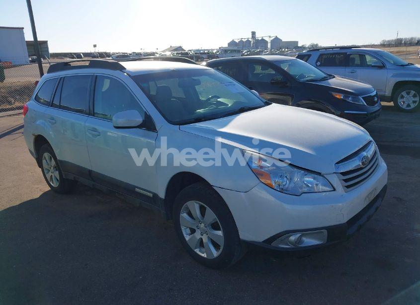 2011 Subaru Outback 2.5I PREMIUM (VIN 4S4BRCCCXB3380726) main photo