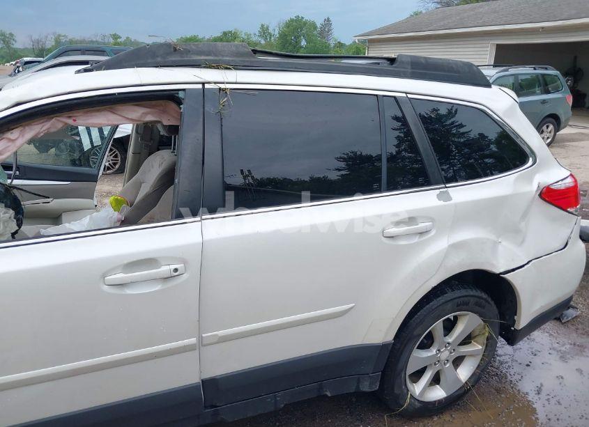 Photo 14 of 2014 Subaru Outback 2.5I PREMIUM (VIN 4S4BRCCCXE3255262)