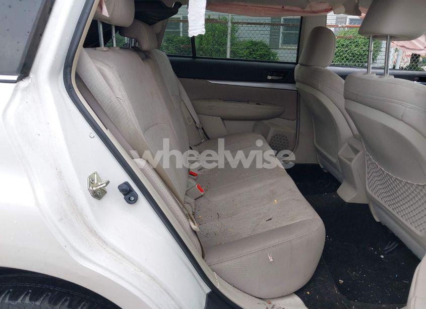 Photo 8 of 2014 Subaru Outback 2.5I PREMIUM (VIN 4S4BRCCCXE3255262)