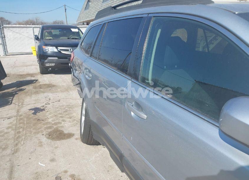 Photo 12 of 2014 Subaru Outback 2.5I PREMIUM (VIN 4S4BRCDC0E3217117)