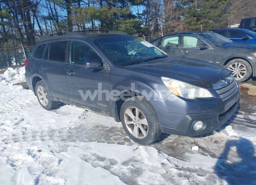 2014 Subaru Outback 2.5I PREMIUM (VIN 4S4BRCDC4E3256969) main photo