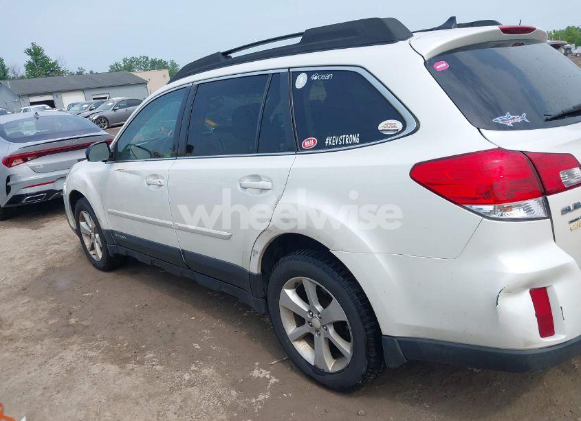 Photo 14 of 2014 Subaru Outback 2.5I PREMIUM (VIN 4S4BRCDC4E3300064)