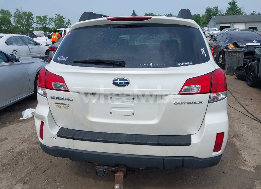 Photo 16 of 2014 Subaru Outback 2.5I PREMIUM (VIN 4S4BRCDC4E3300064)