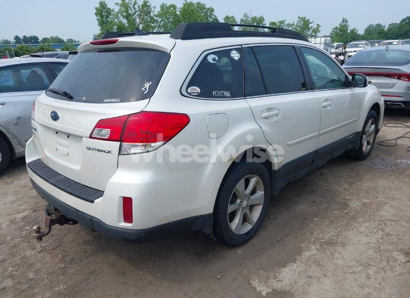 Photo 4 of 2014 Subaru Outback 2.5I PREMIUM (VIN 4S4BRCDC4E3300064)