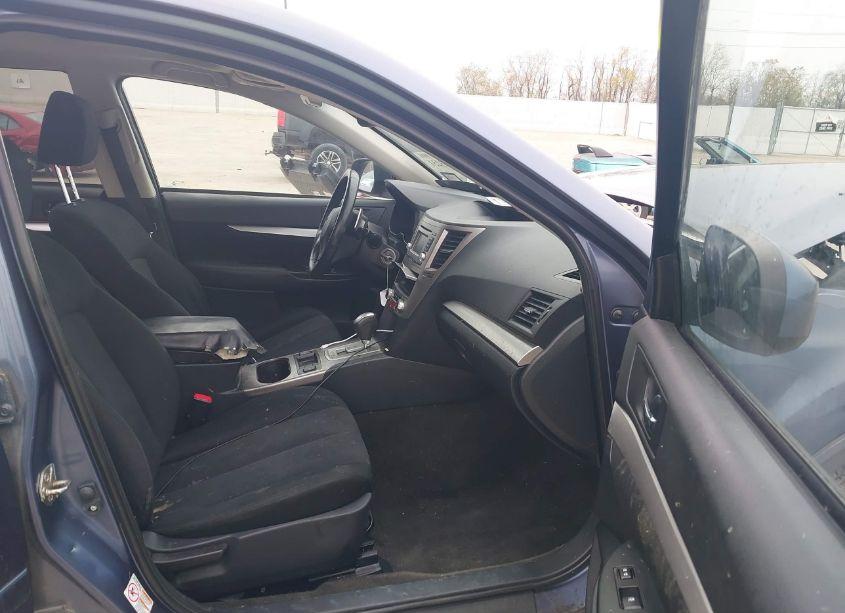 Photo 5 of 2014 Subaru Outback 2.5I PREMIUM (VIN 4S4BRCDC7E3283437)