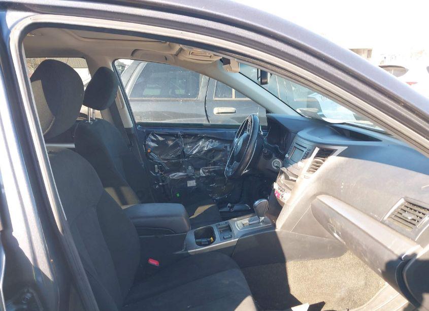 Photo 5 of 2014 Subaru Outback 2.5I PREMIUM (VIN 4S4BRCDC8E3257042)