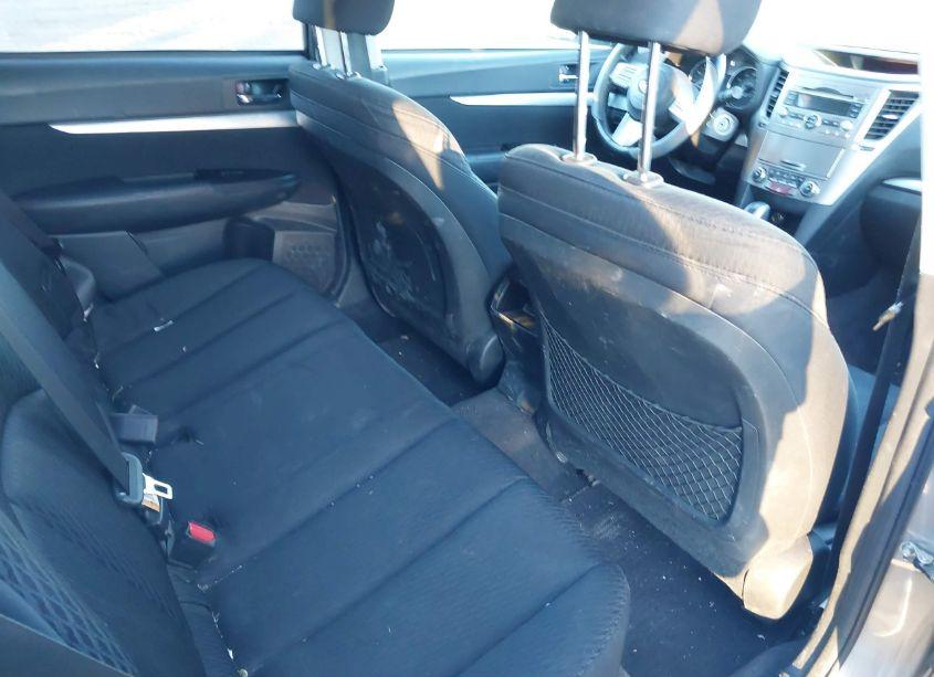 Photo 17 of 2010 Subaru Outback 2.5I PREMIUM (VIN 4S4BRCFC1A3333420)