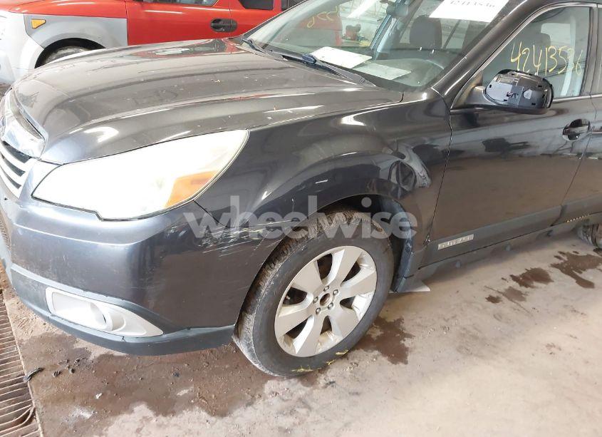 Photo 6 of 2010 Subaru Outback 2.5I PREMIUM (VIN 4S4BRCGC1A3373124)