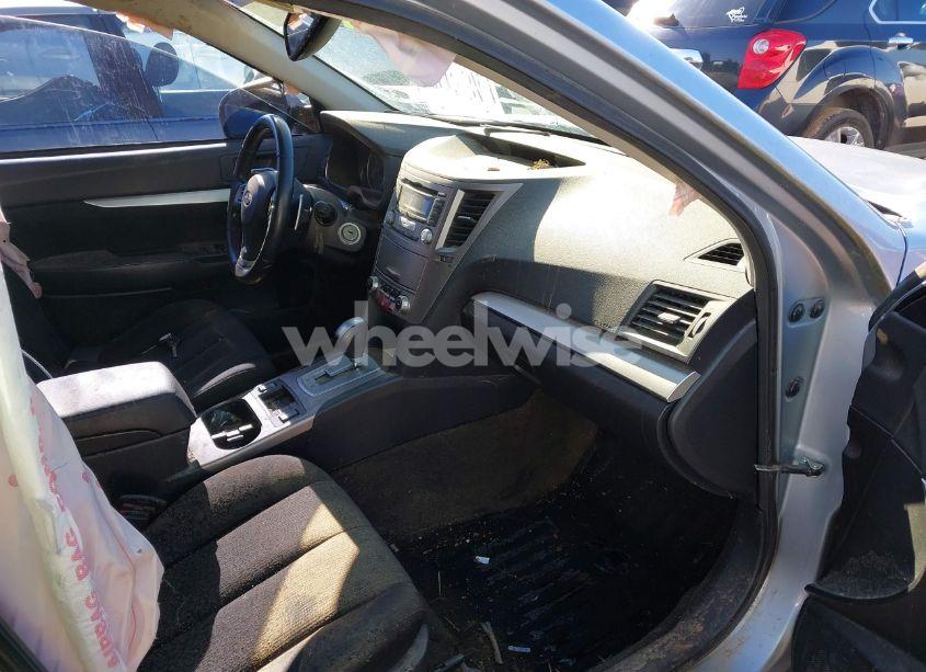 Photo 5 of 2013 Subaru Outback 2.5I PREMIUM (VIN 4S4BRCGC3D3240515)