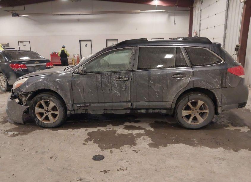 Photo 14 of 2013 Subaru Outback 2.5I PREMIUM (VIN 4S4BRCGC4D3267917)