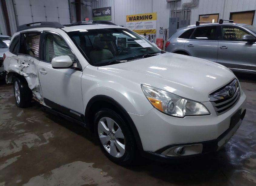 2010 Subaru Outback 2.5I PREMIUM (VIN 4S4BRCGC6A3328678) main photo